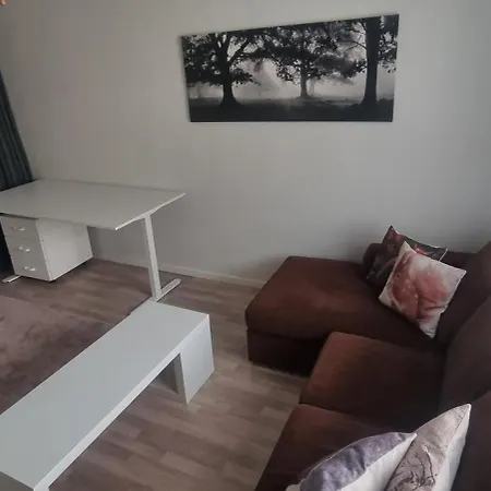 Linnankatu Apartment *