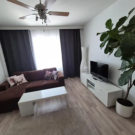 Linnankatu Apartment *